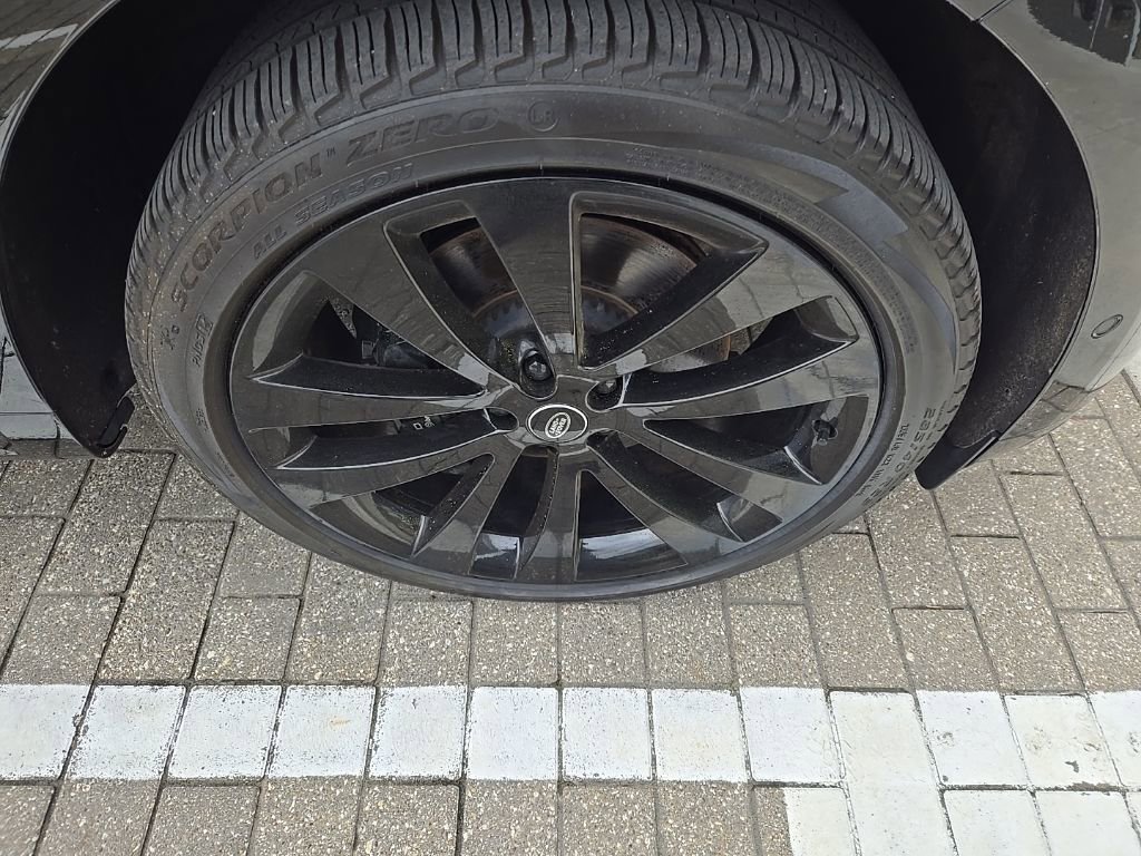 Certified 2024 Land Rover Range Rover Sport Dynamic SE image 11