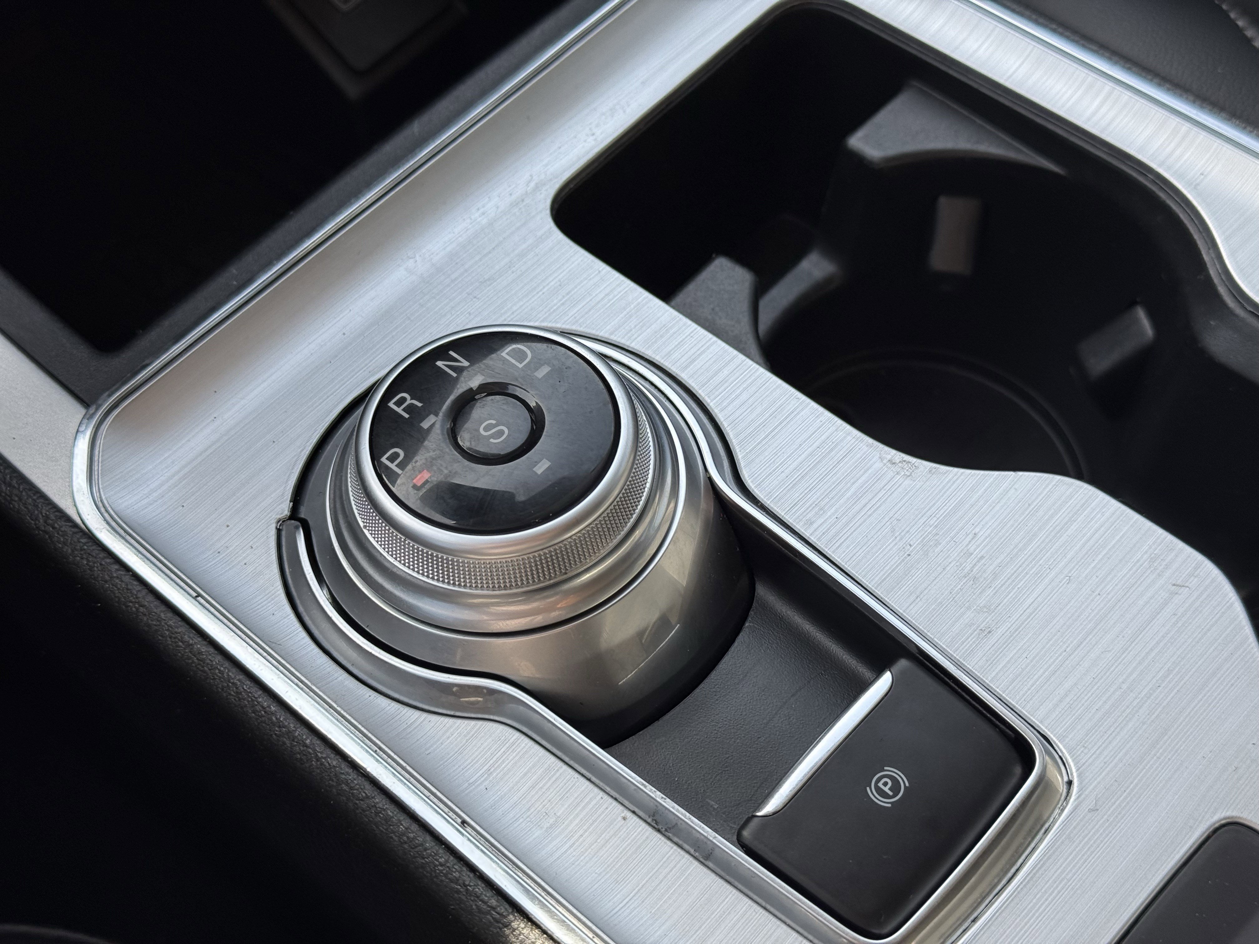 Used 2022 Ford Edge SEL w/ Convenience Package image 24