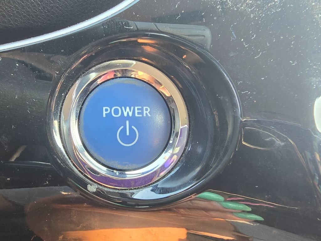 Used 2017 Toyota Prius Four Touring FWD image 30