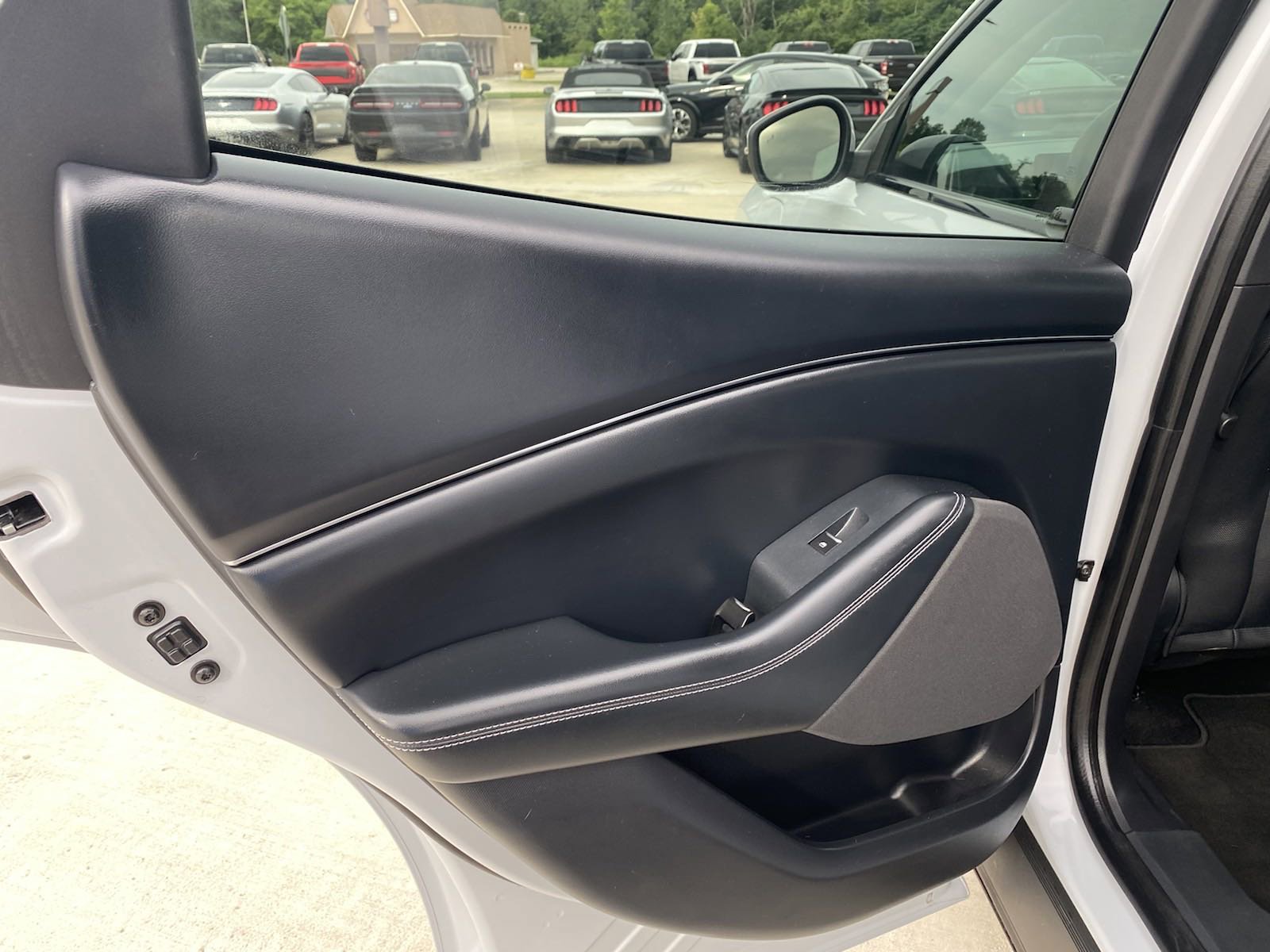 Used 2021 Ford Mustang Mach-E Select image 18