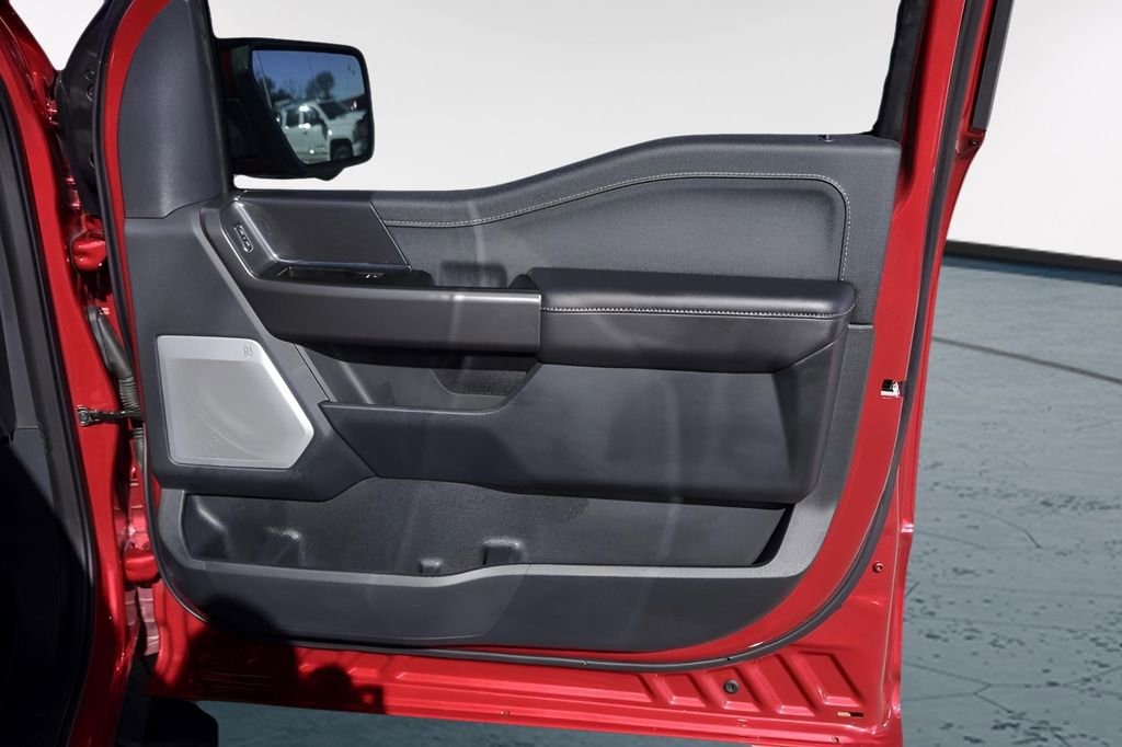 Used 2025 Ford F150 Lariat w/ Equipment Group 502A High image 32