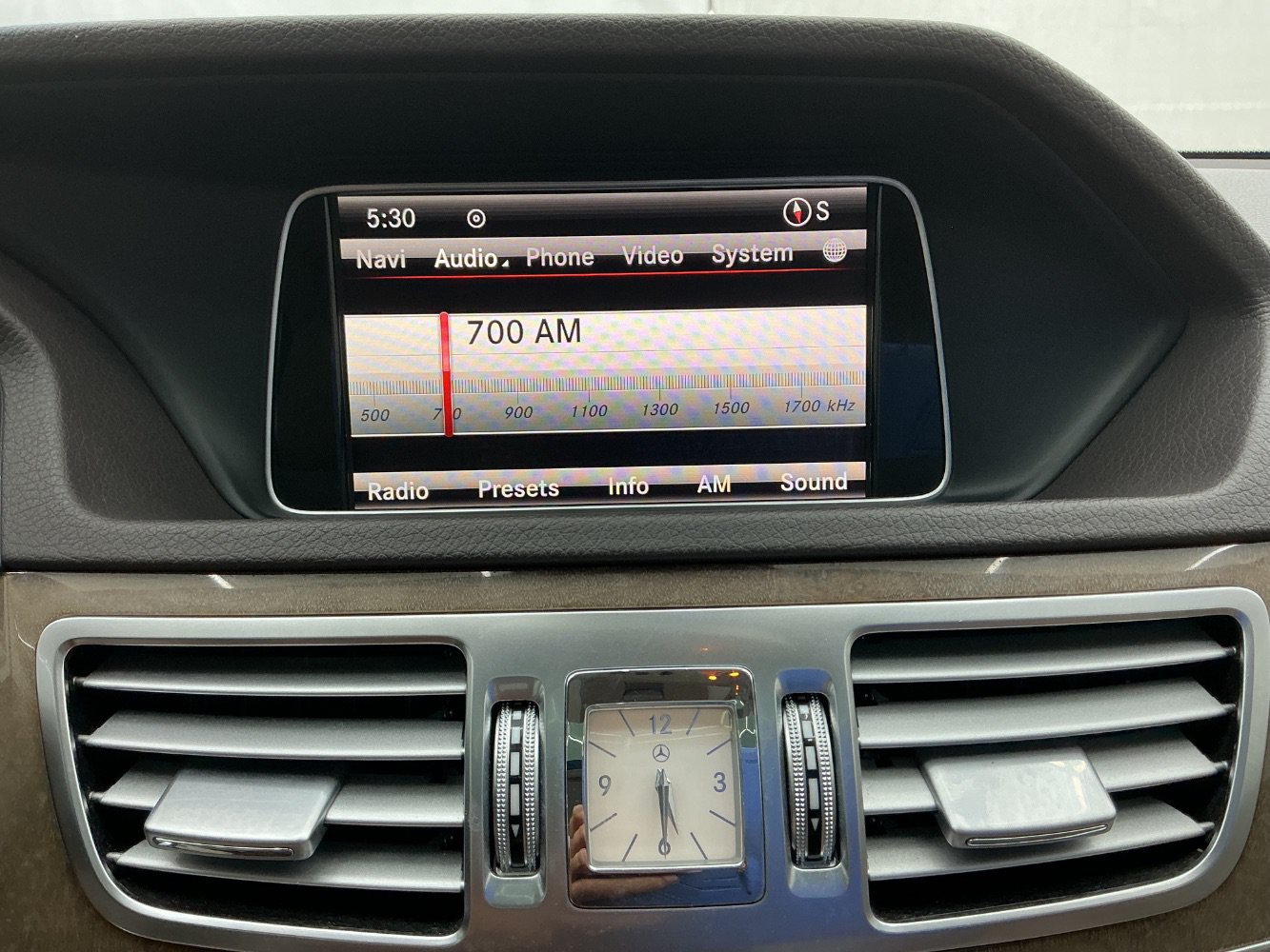 Used 2015 Mercedes-Benz E 350 4MATIC Sedan w/ Premium 1 Package image 34