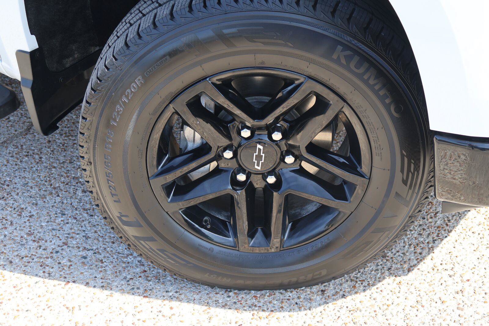 Used 2024 Chevrolet Silverado 1500 LT Trail Boss w/ Protection Package AWD/4WD image 9