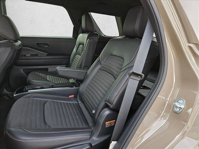 Used 2024 Nissan Pathfinder Rock Creek image 18
