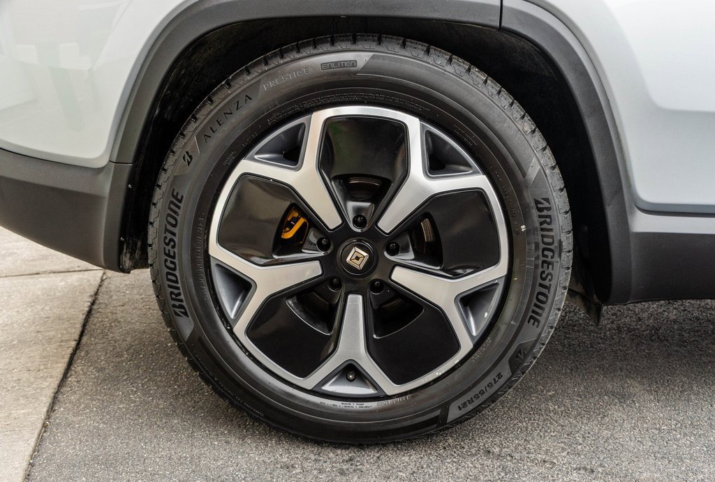 Used 2024 Rivian R1S Adventure image 40