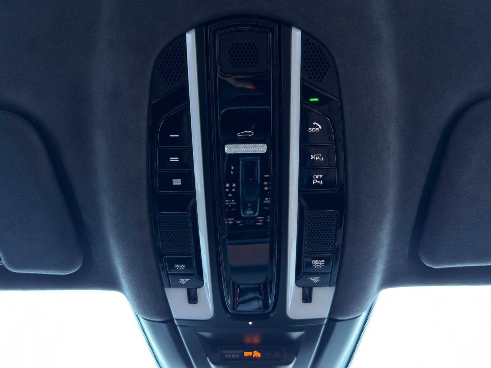 Used 2022 Porsche Cayenne Turbo S image 39