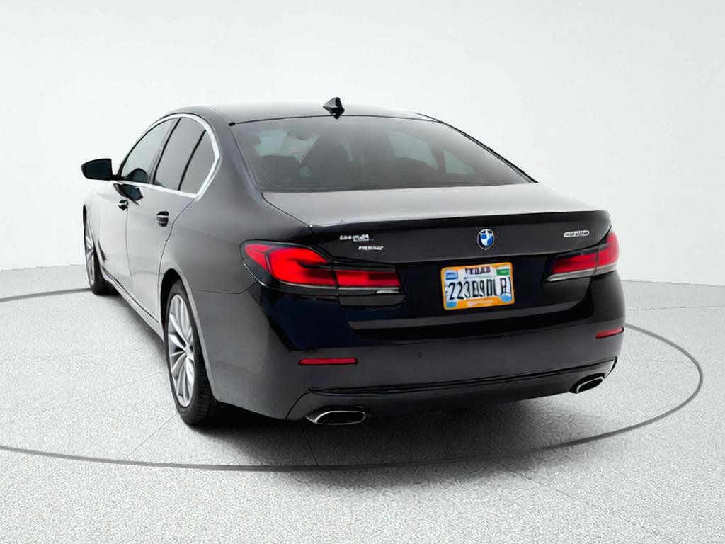 Used 2021 BMW 530i xDrive w/ Premium Package image 5