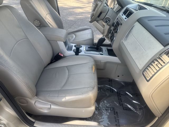 Used 2010 Mercury Mariner 2WD image 10