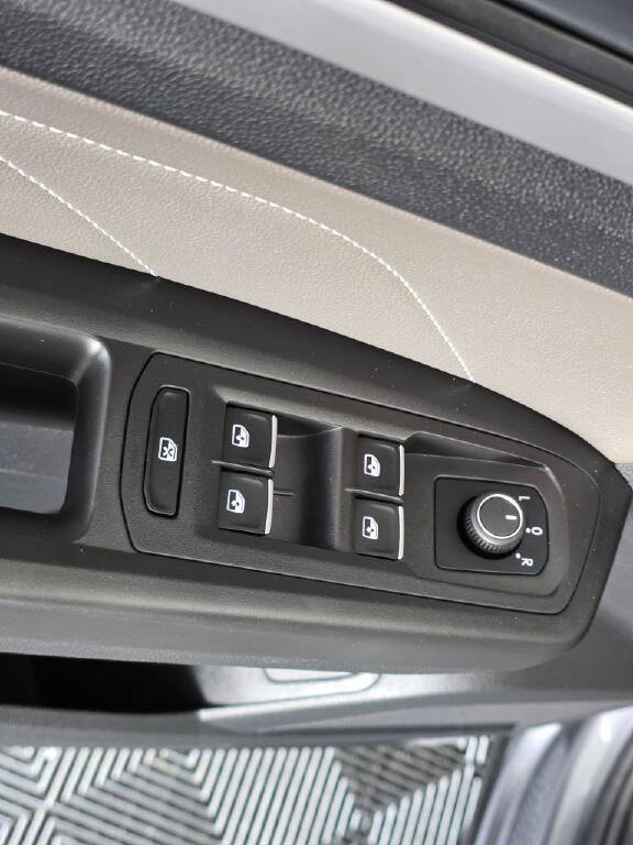Used 2023 Volkswagen Atlas SE w/ Panoramic Sunroof Package AWD/4WD image 20