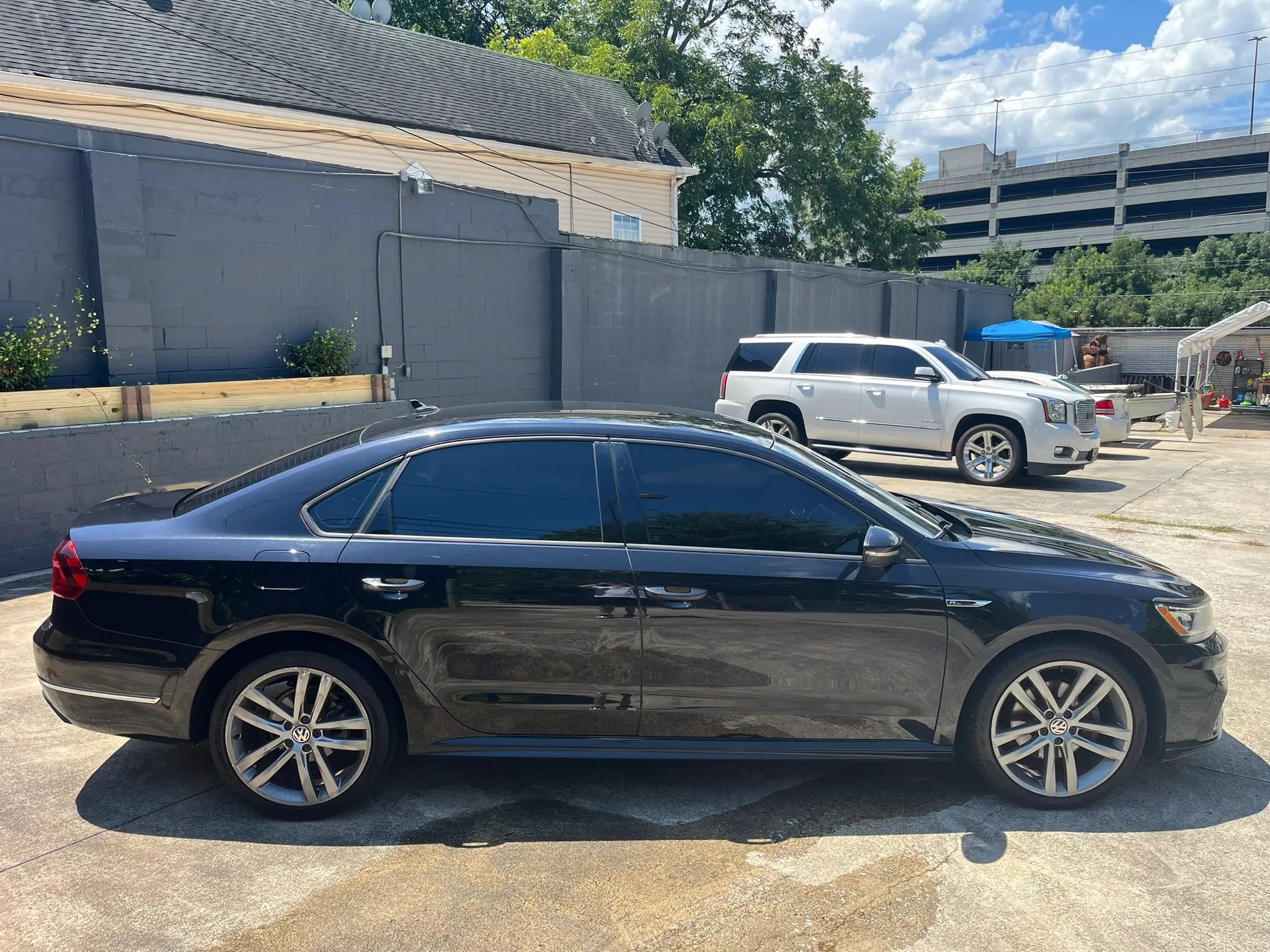 Used 2018 Volkswagen Passat 2.0T R-Line w/ R-Line Lighting Package FWD image 5