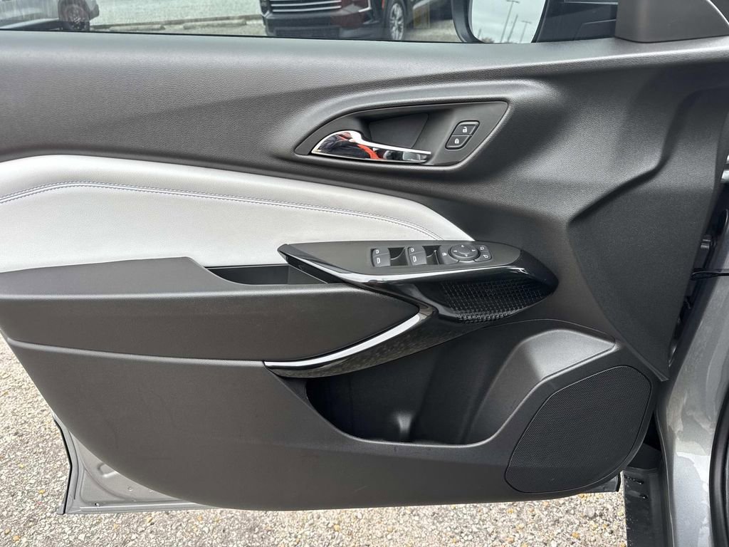 New 2026 Chevrolet Trax LT w/ Driver Confidence Package image 18