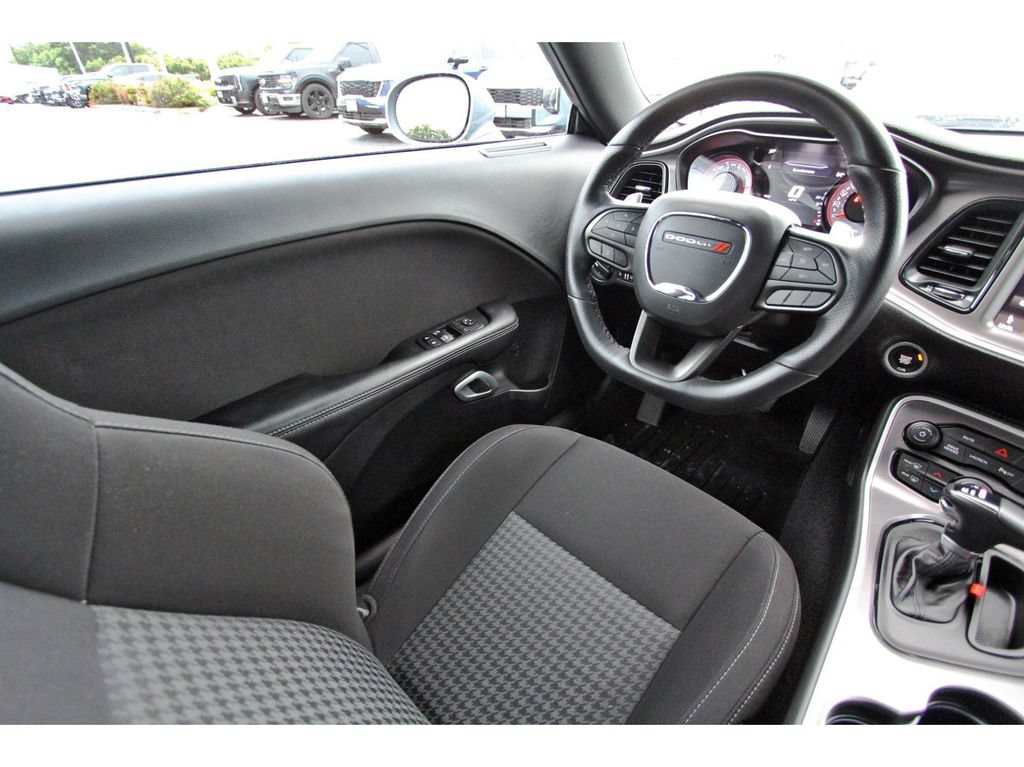 Used 2021 Dodge Challenger R/T Scat Pack RWD image 9