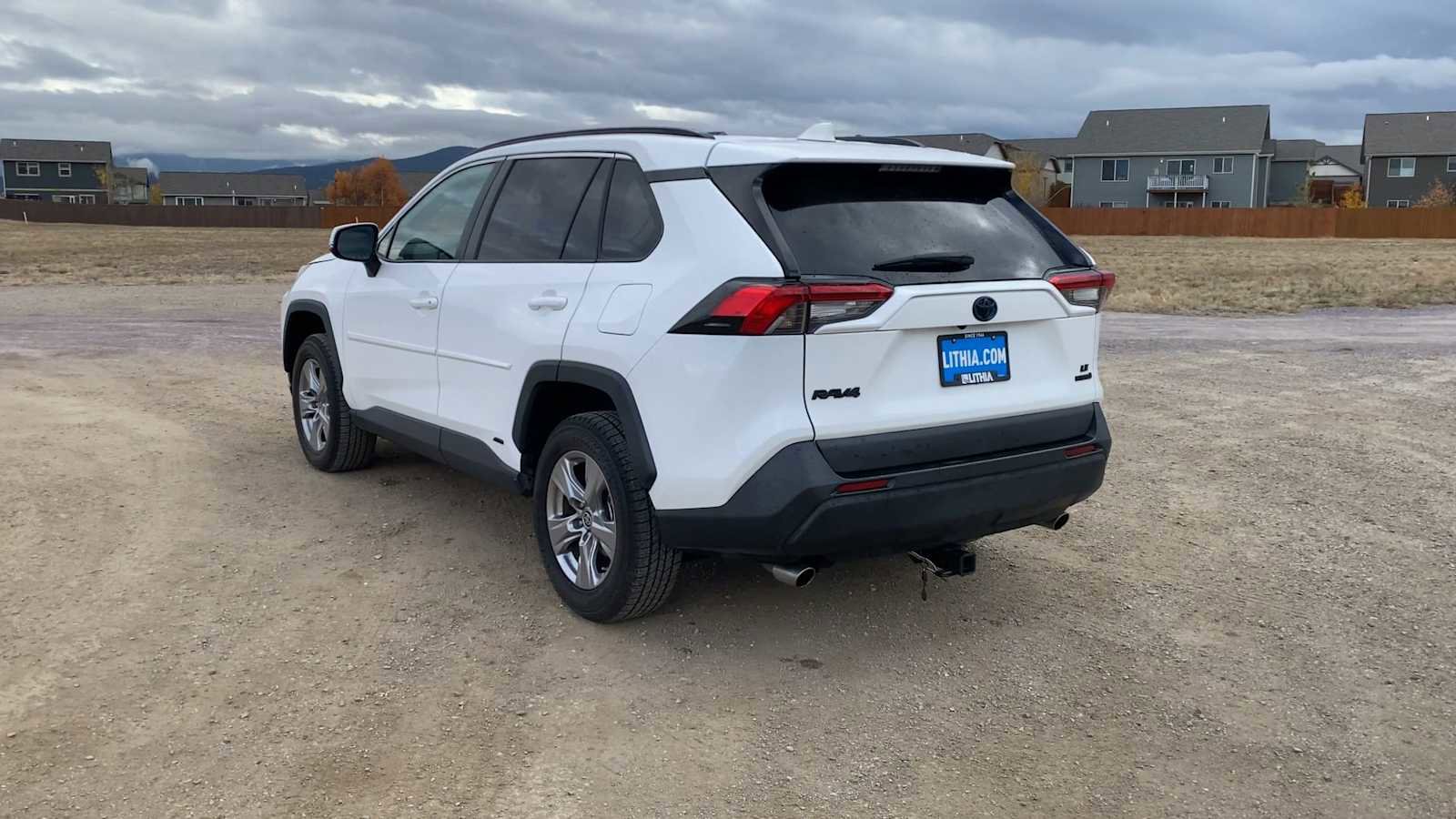 Used 2022 Toyota RAV4 LE image 7