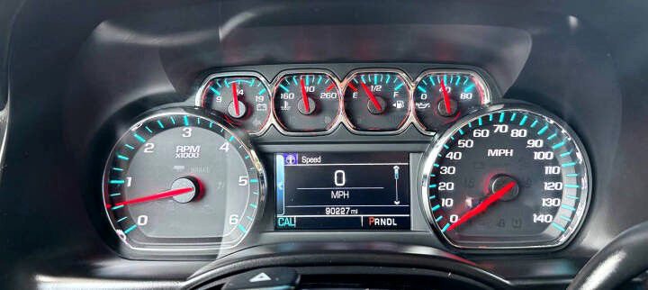 Used 2017 Chevrolet Tahoe LS image 25