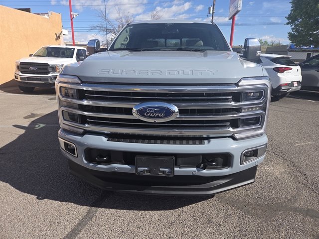 Used 2026 Ford F250 Platinum w/ Platinum Plus Package AWD/4WD image 4