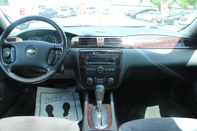 Used 2013 Chevrolet Impala LT w/ LT Sunroof Package FWD image 16