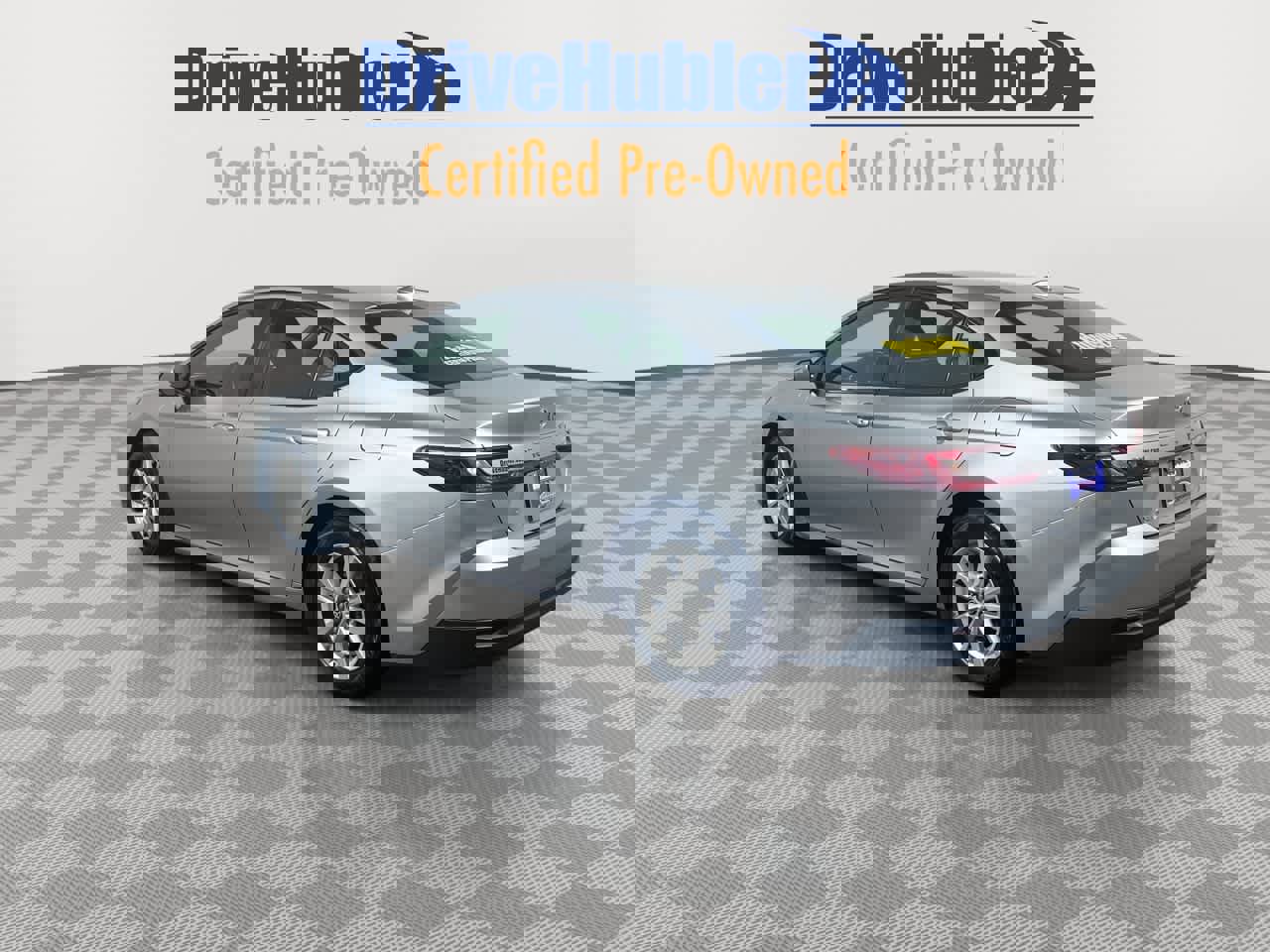 Used 2025 Toyota Camry LE image 8
