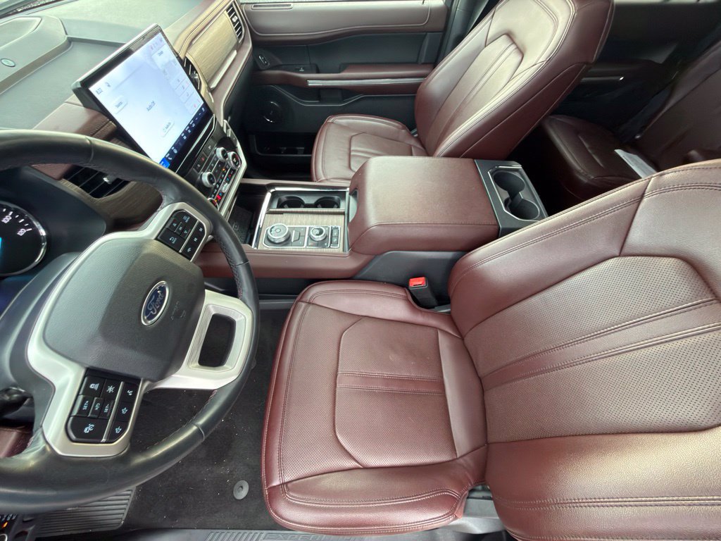 Used 2024 Ford Expedition Limited AWD/4WD image 9