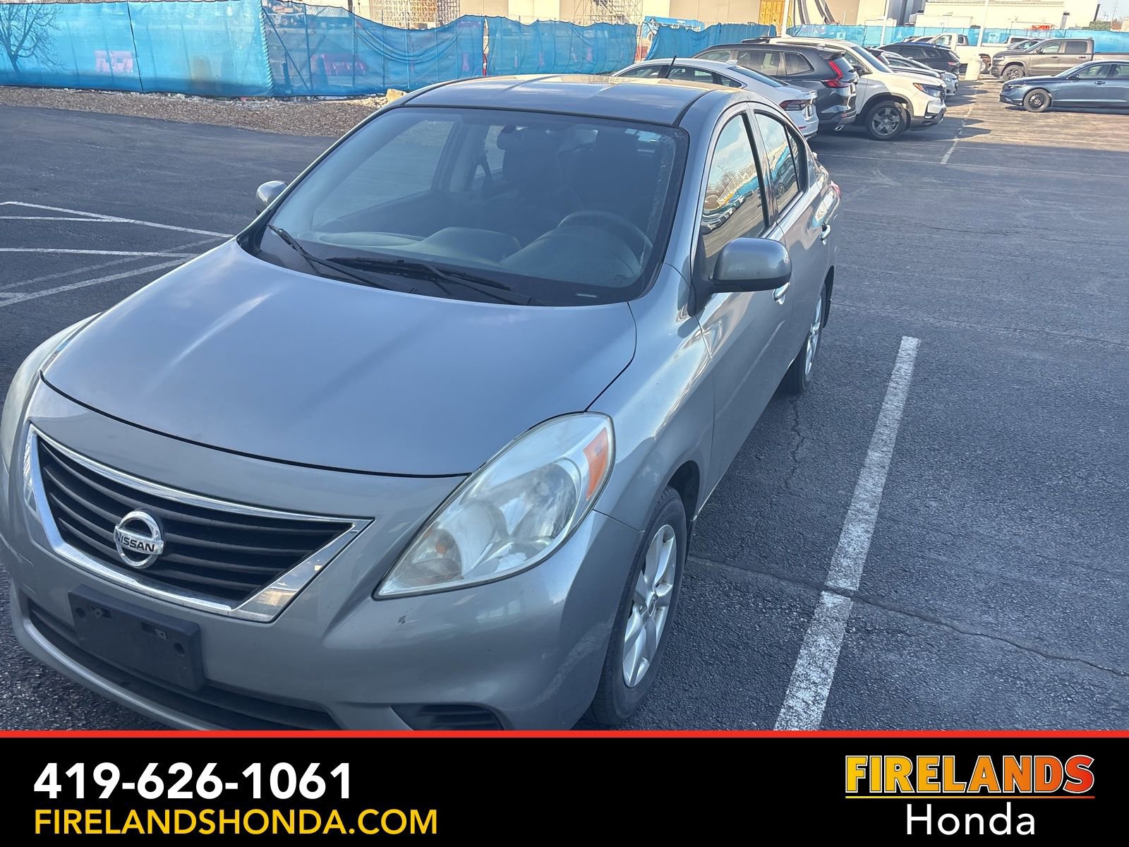 Used 2014 Nissan Versa SV w/ Convenience Package image 6