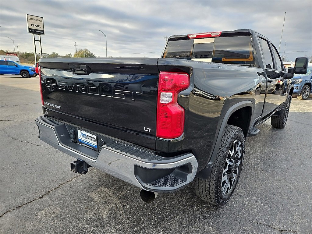 Used 2025 Chevrolet Silverado 2500 LT w/ Leather Package image 6