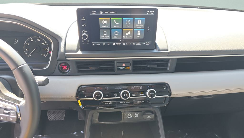 Used 2025 Honda Pilot EX-L image 18