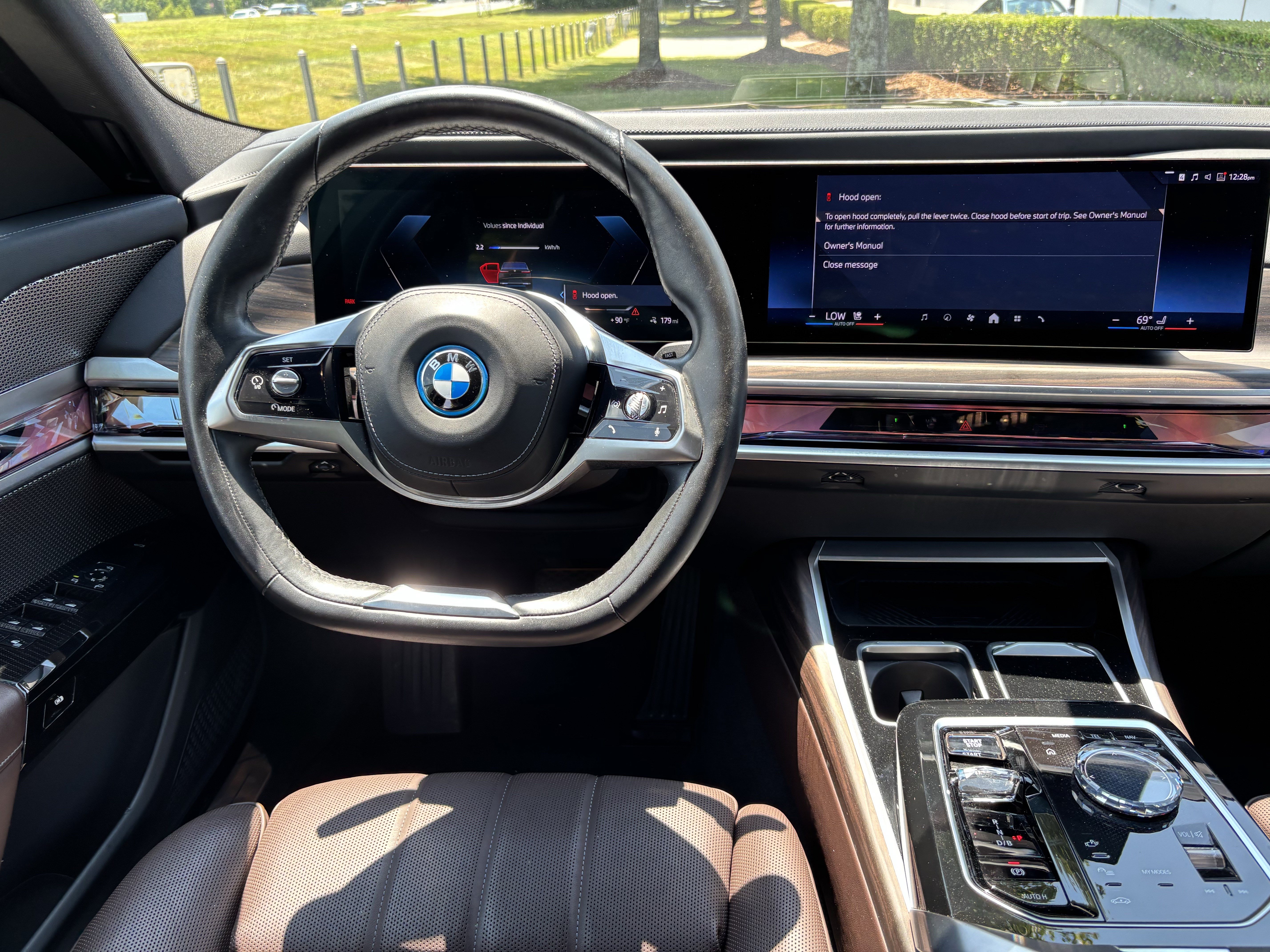 Certified 2023 BMW i7 xDrive60 AWD/4WD image 30
