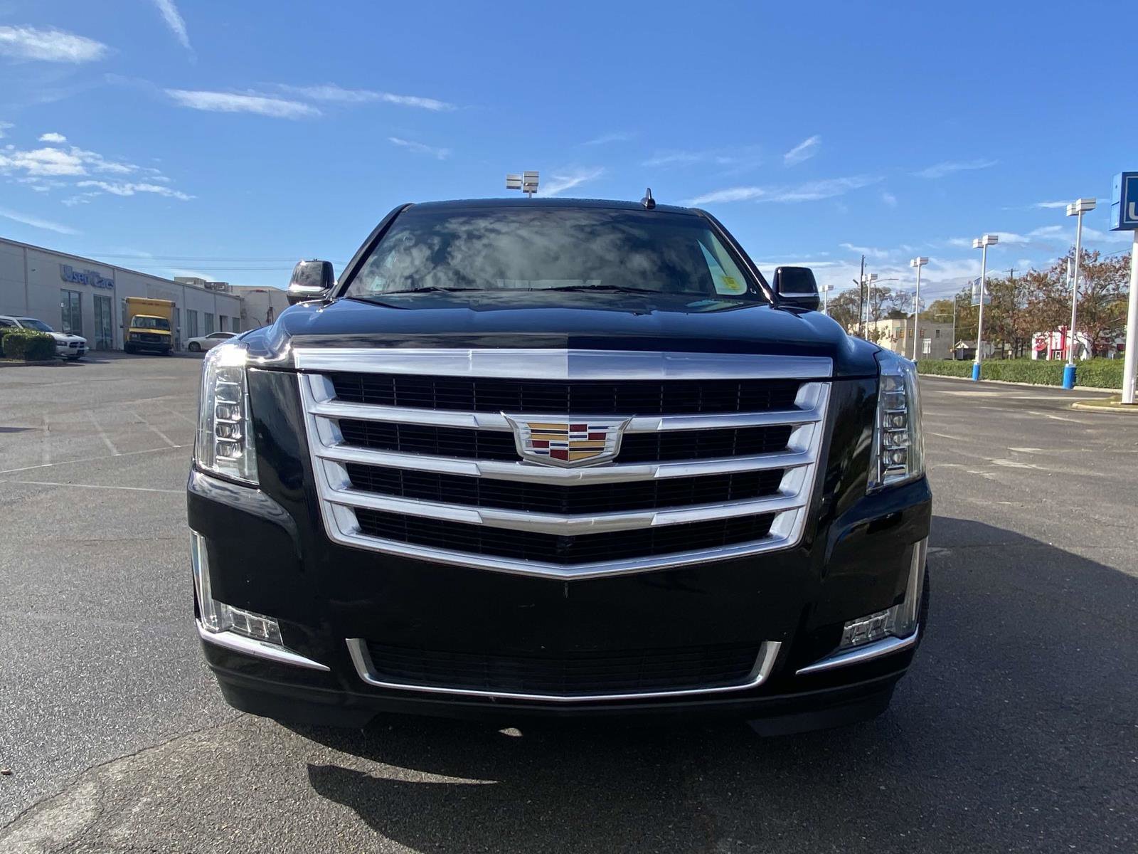 Used 2019 Cadillac Escalade Luxury image 8