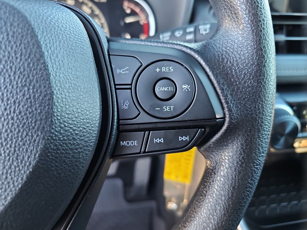Certified 2025 Toyota RAV4 LE AWD/4WD image 12