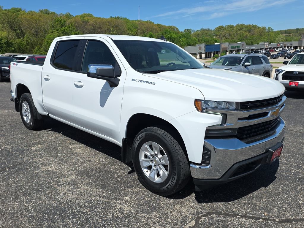 Used 2021 Chevrolet Silverado 1500 LT AWD/4WD image 2