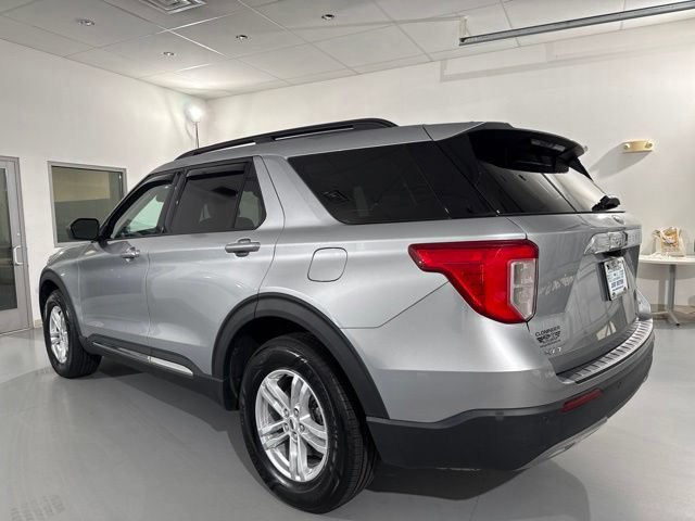 Used 2022 Ford Explorer XLT w/ Equipment Group 202A AWD/4WD image 6