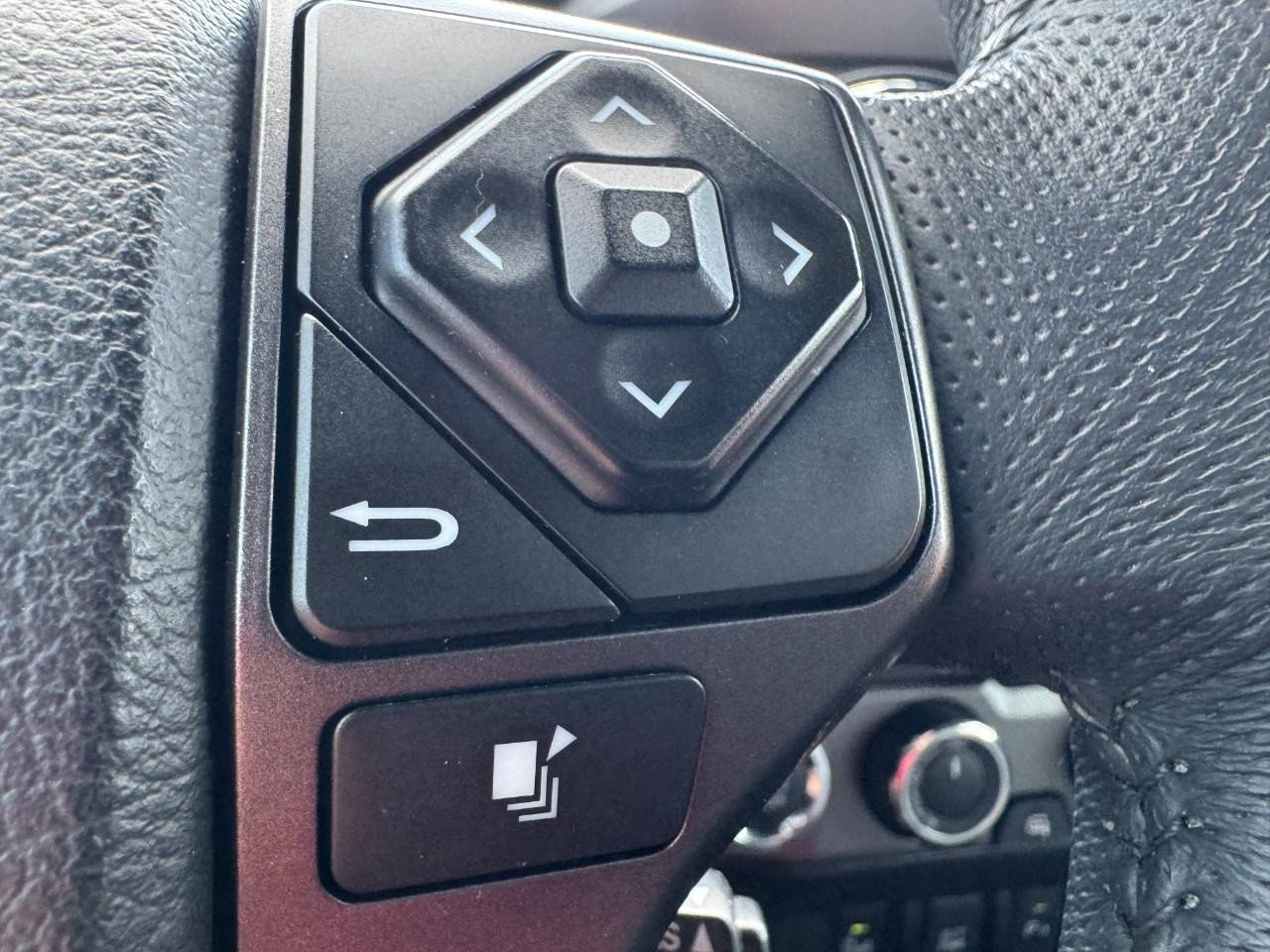 Used 2023 Toyota Tacoma TRD Sport image 19