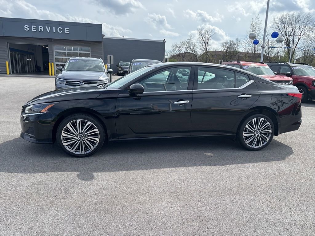 Used 2023 Nissan Altima 2.5 SL image 4