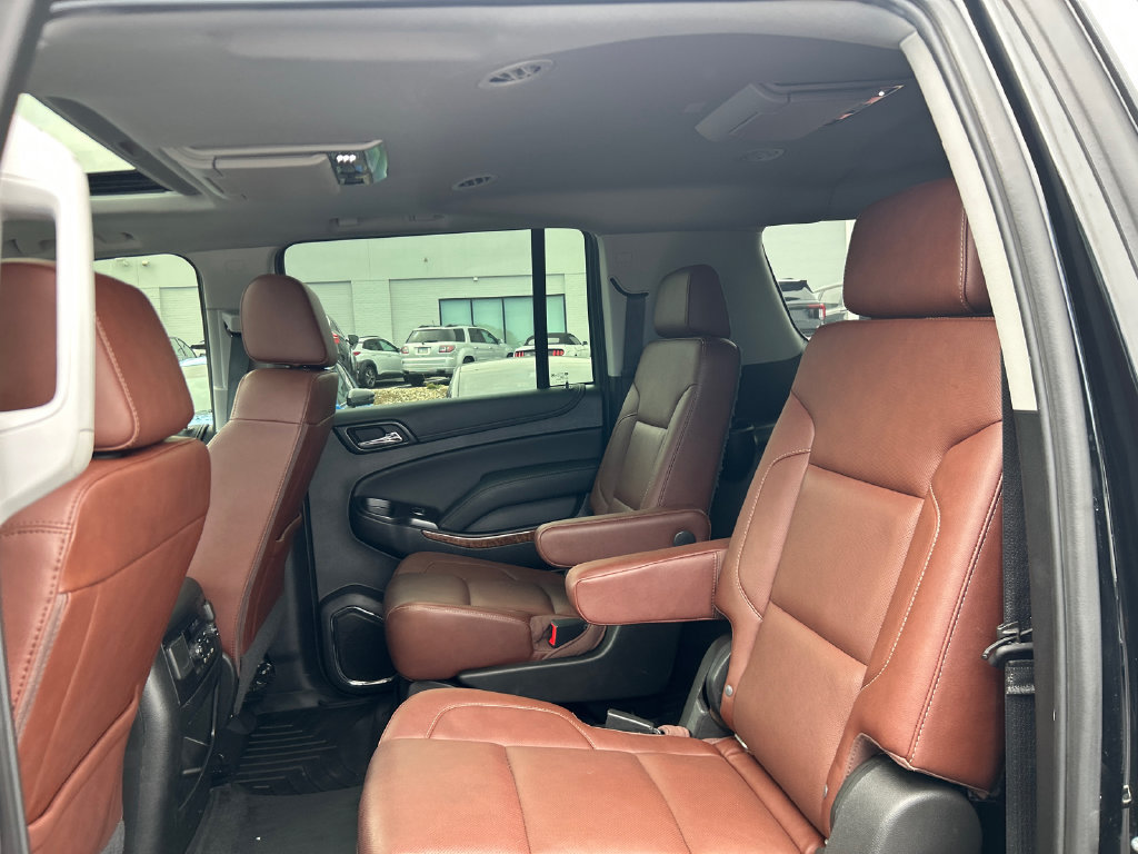 Certified 2020 Chevrolet Suburban Premier w/ Premier Plus Edition AWD/4WD image 33