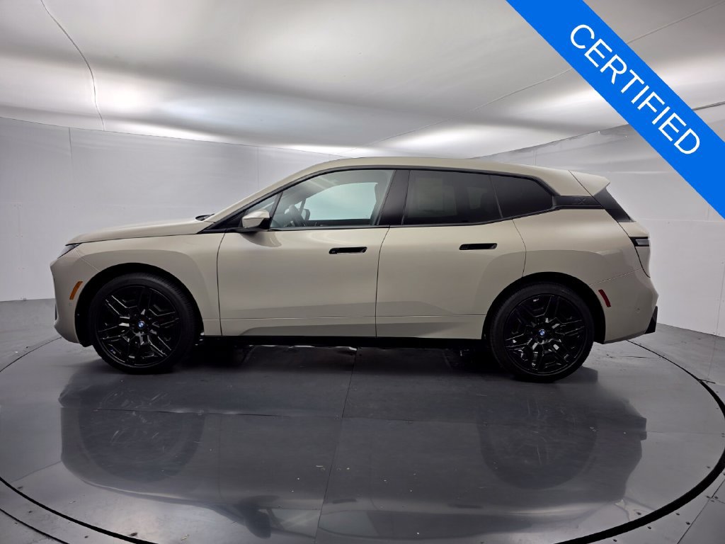 Certified 2026 BMW iX xDrive60 w/ M Sport Package AWD/4WD image 7