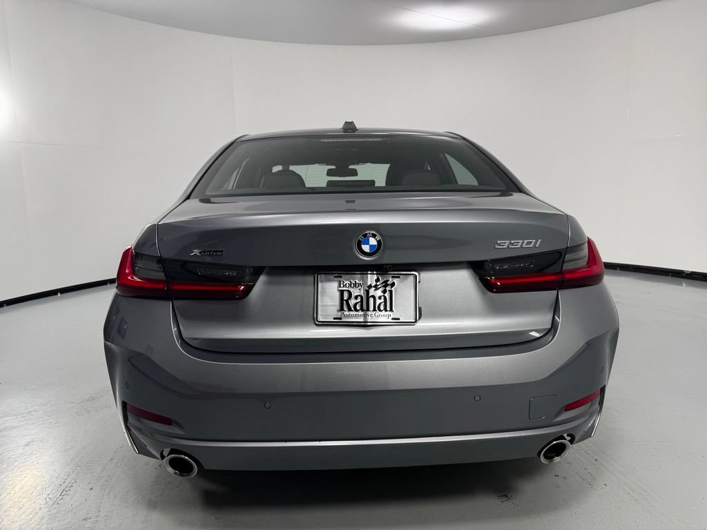 Used 2024 BMW 330i xDrive Sedan w/ Premium Package AWD/4WD image 7