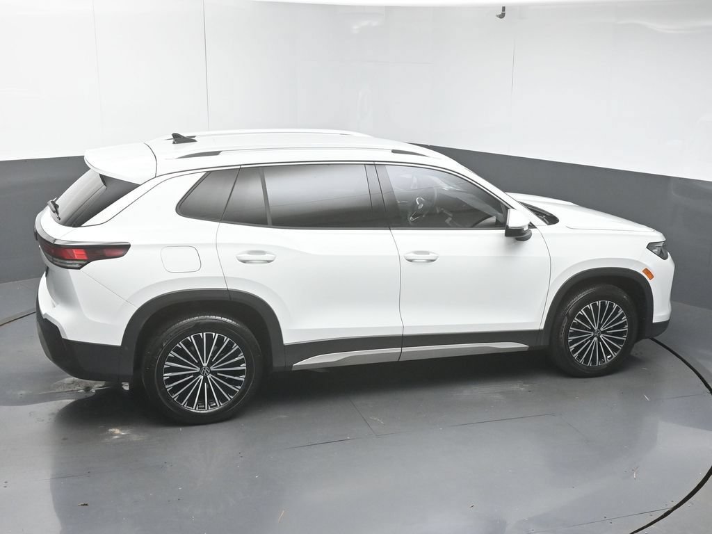 Used 2025 Volkswagen Tiguan S FWD image 48
