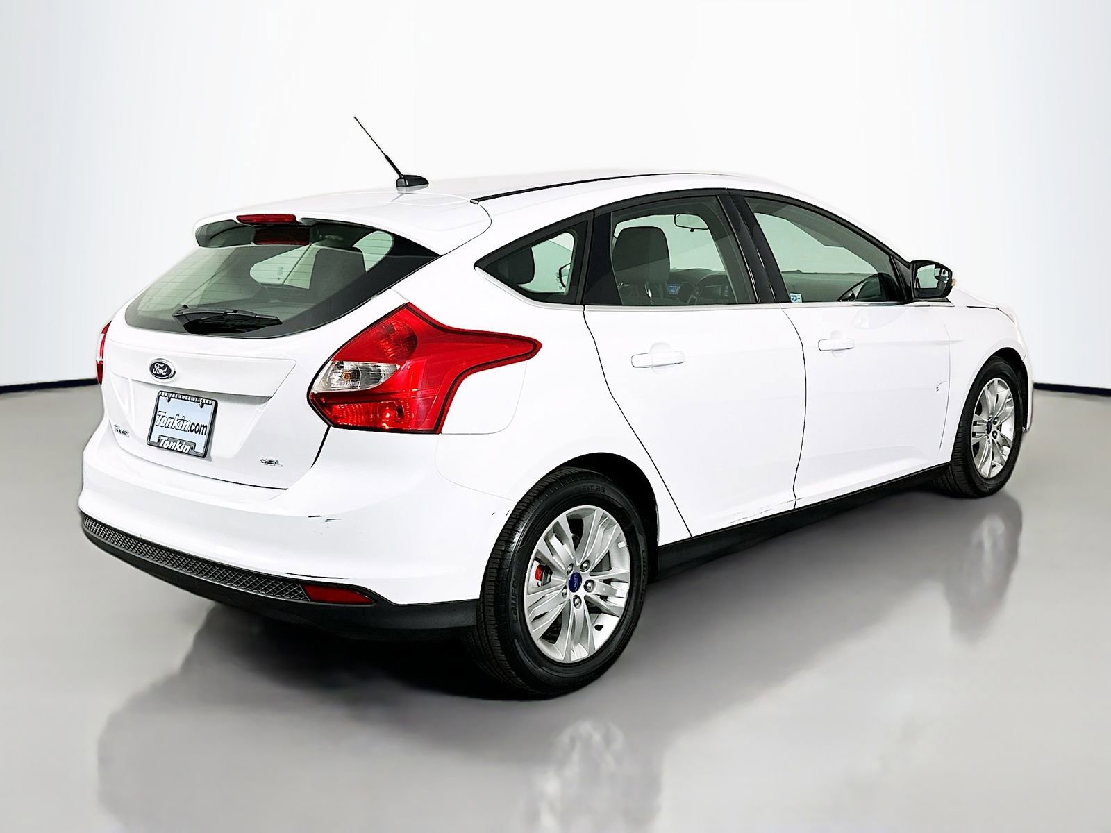 Used 2012 Ford Focus SEL FWD image 8