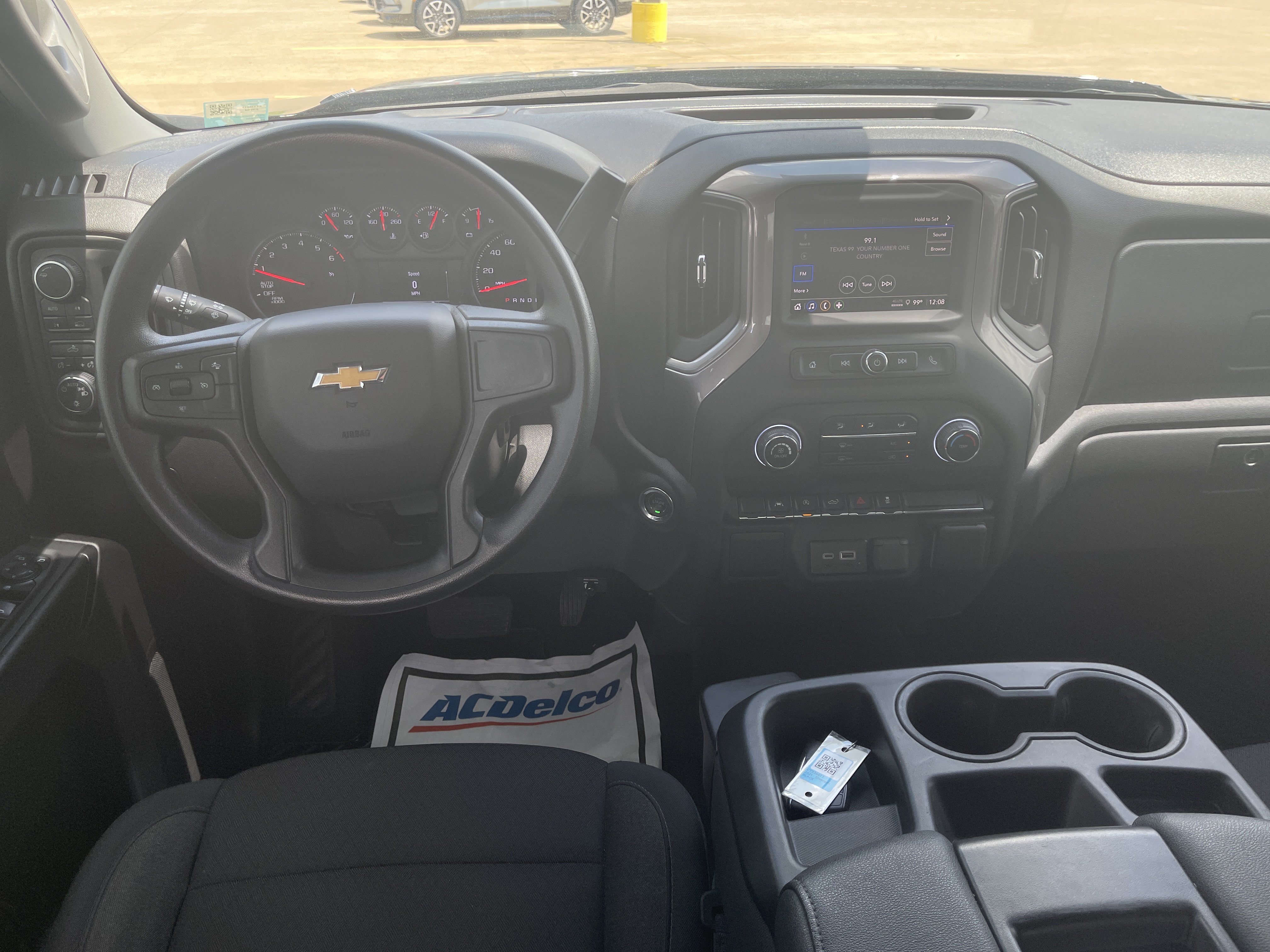 Used 2025 Chevrolet Silverado 1500 Custom w/ Turbomax Blackout Package AWD/4WD image 15
