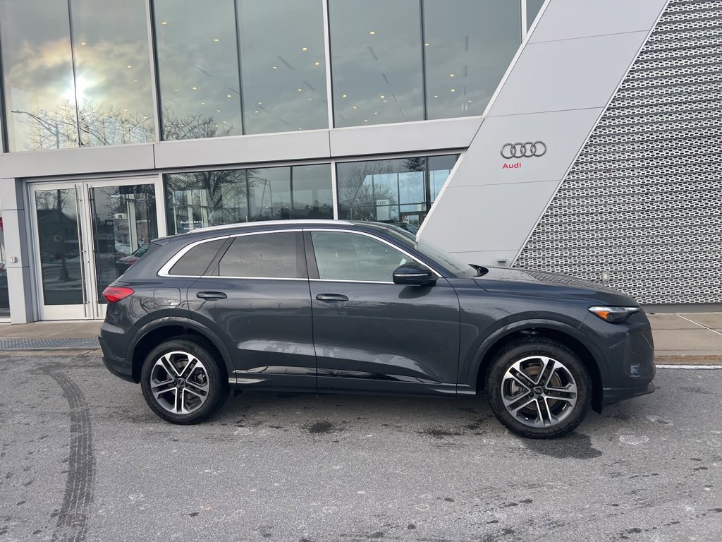 Used 2025 Audi Q5 Premium Plus image 15