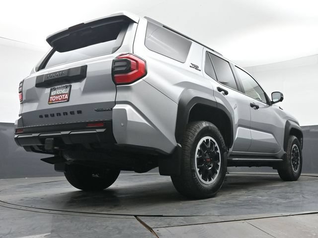 Certified 2026 Toyota 4Runner TRD Off-Road Premium AWD/4WD image 32