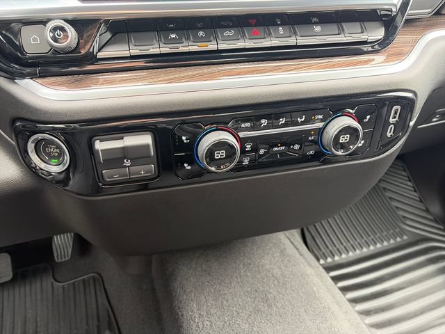 Used 2025 Chevrolet Silverado 1500 LT AWD/4WD image 20