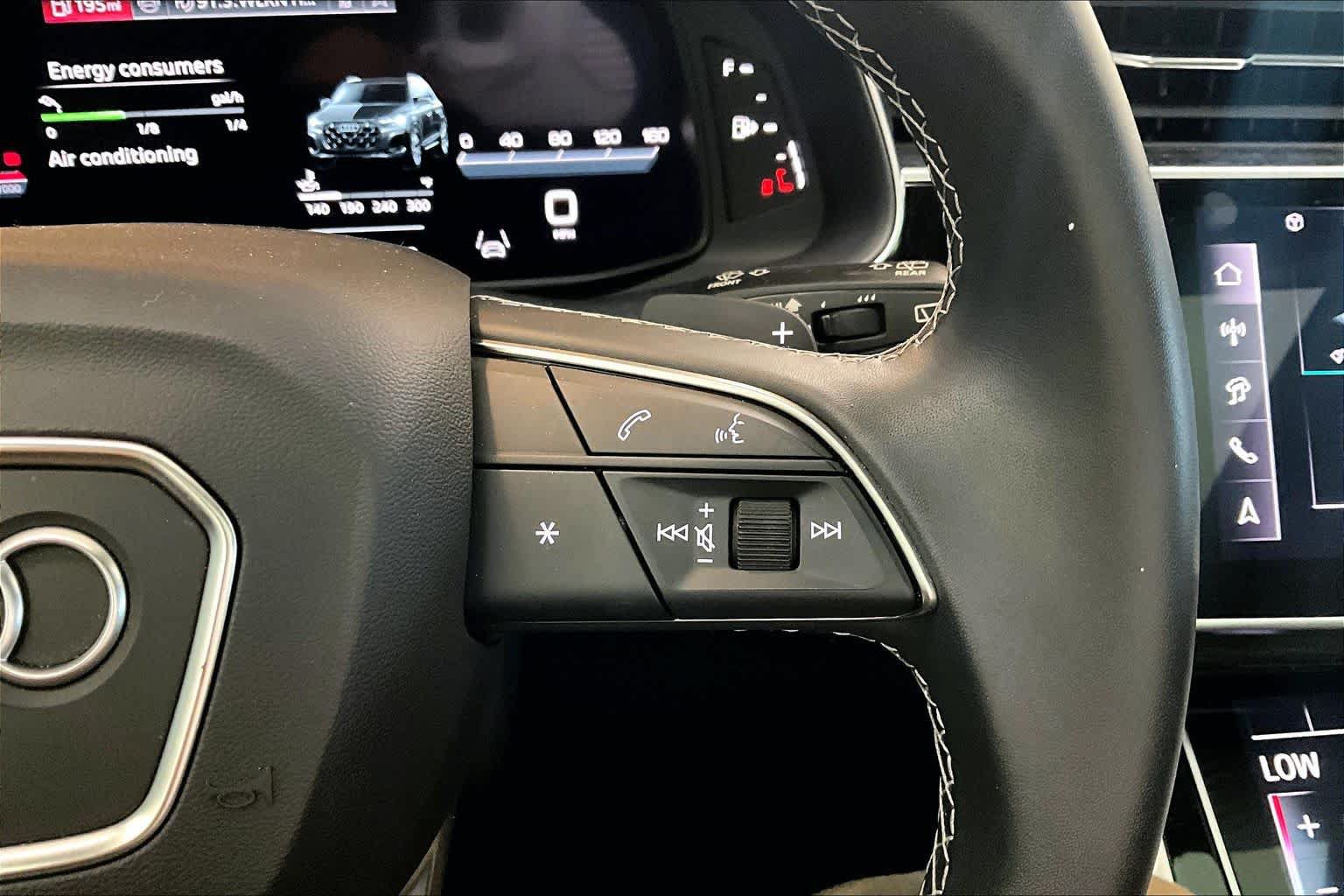 Certified 2025 Audi Q7 2.0T Premium w/ Convenience Plus Package AWD/4WD image 25