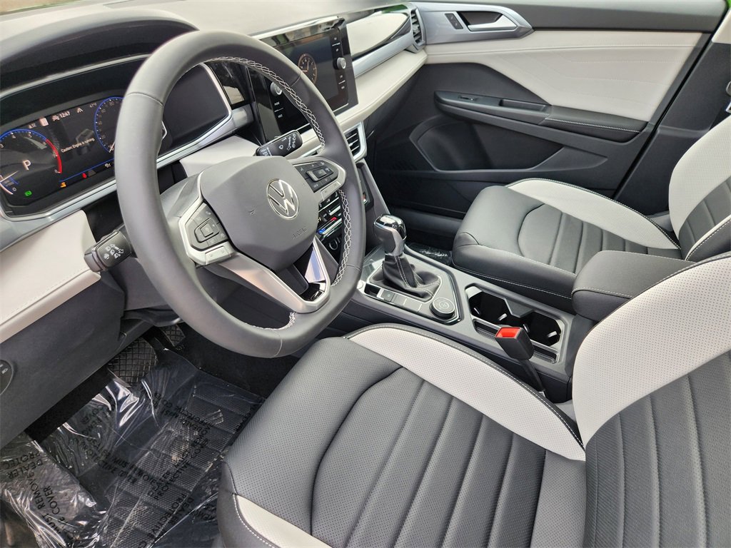 New 2025 Volkswagen Taos SEL image 12