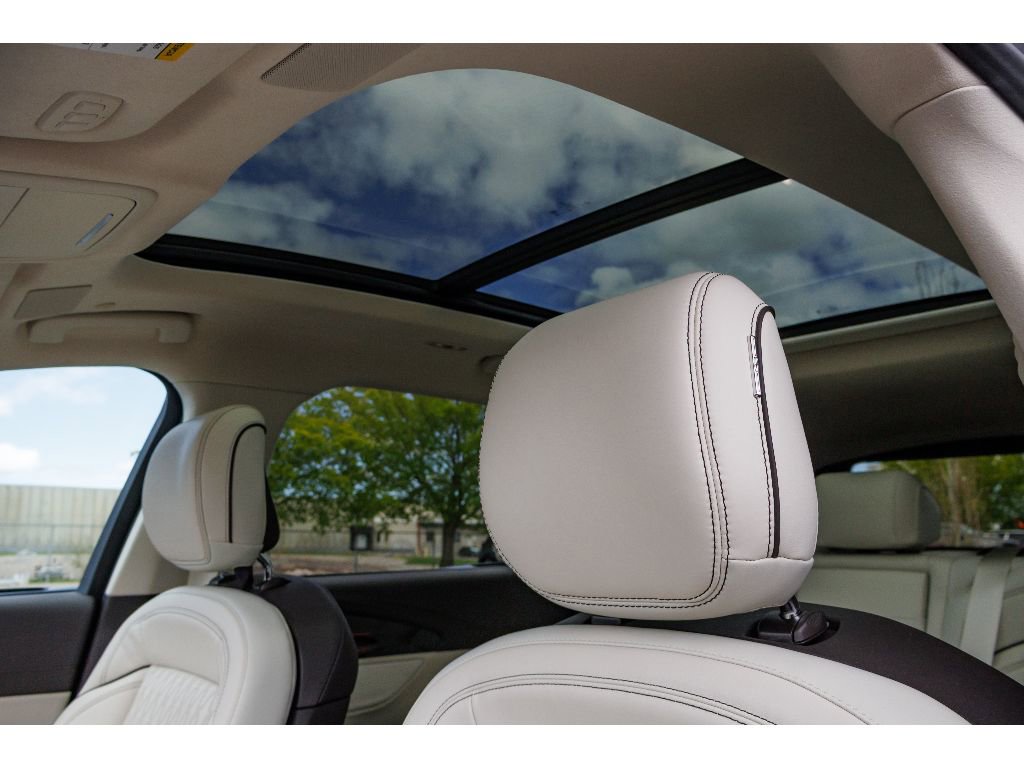 Used 2025 Lincoln Nautilus Black Label AWD/4WD image 18