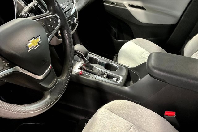 Used 2022 Chevrolet Equinox LS w/ LS Convenience Package FWD image 16