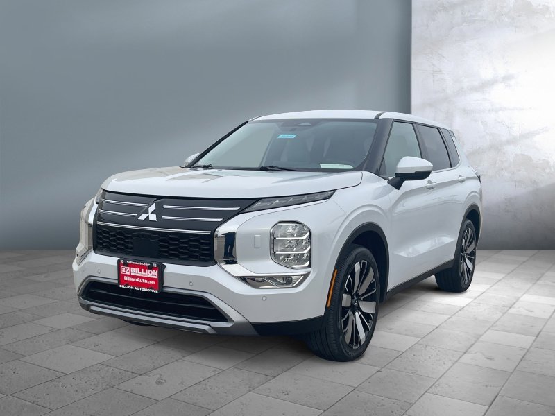 Used 2025 Mitsubishi Outlander SE AWD/4WD image 1