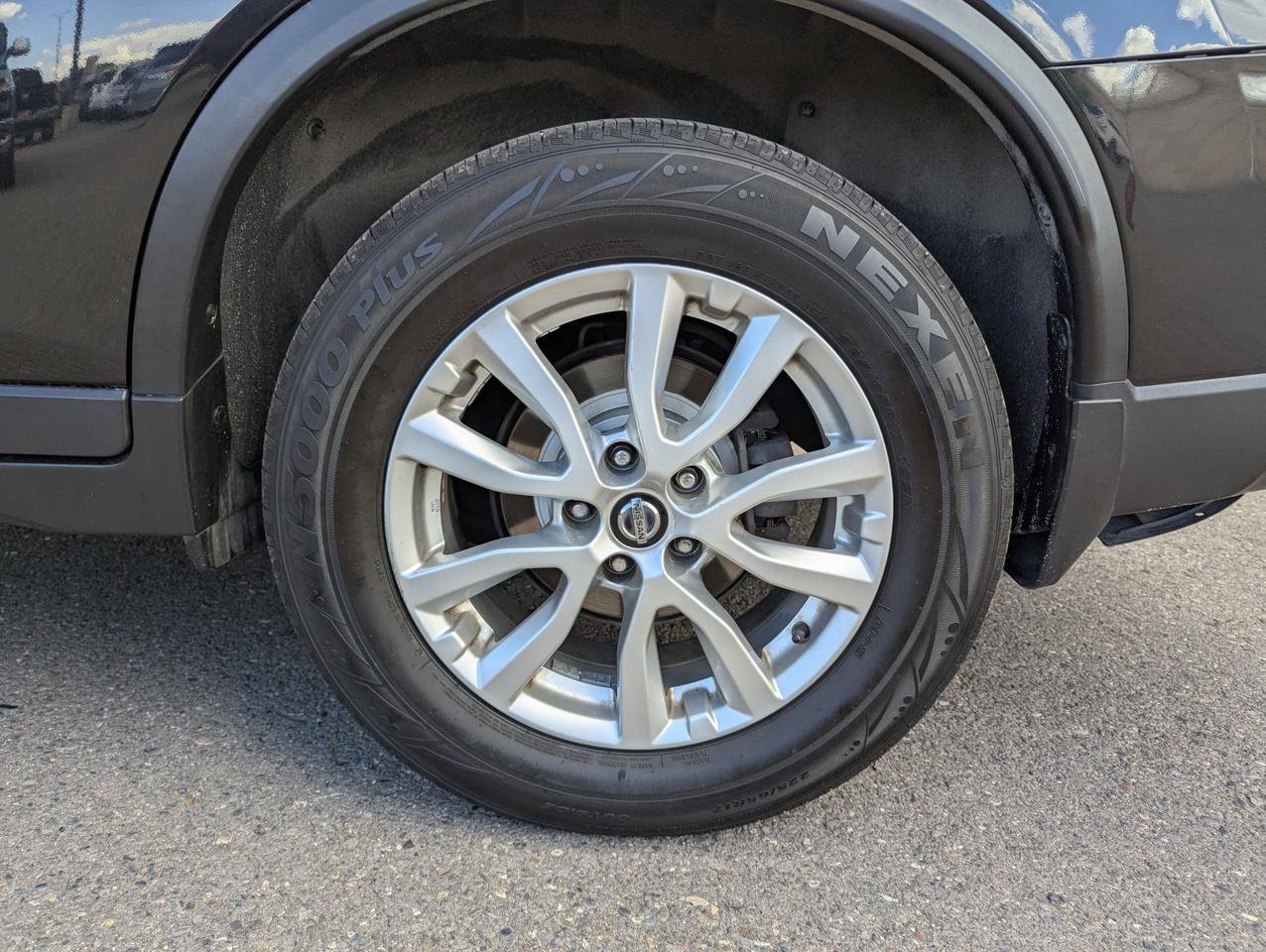 Used 2019 Nissan Rogue S w/ Special Edition Package AWD/4WD image 29