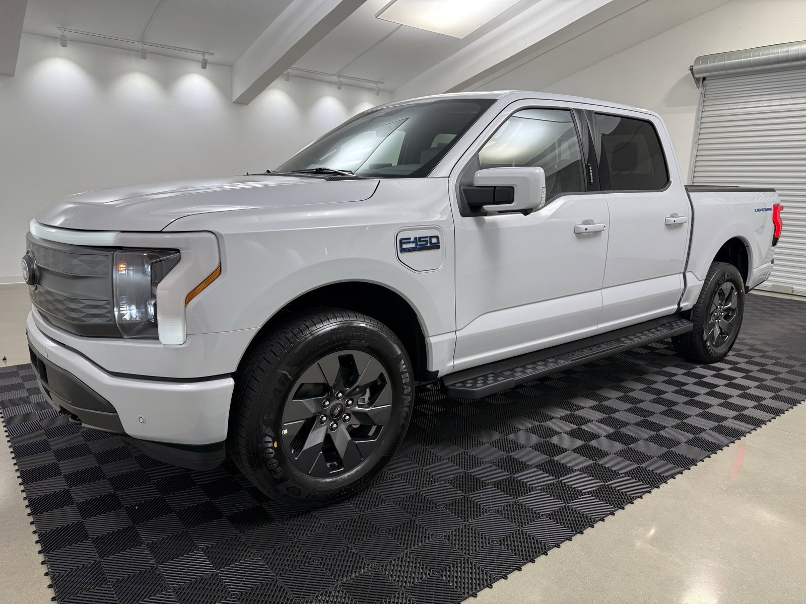 New 2025 Ford F150 Lightning Lariat image 3