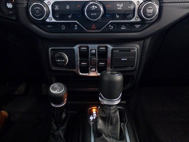 Certified 2025 Jeep Wrangler Sahara w/ Safety Group image 16