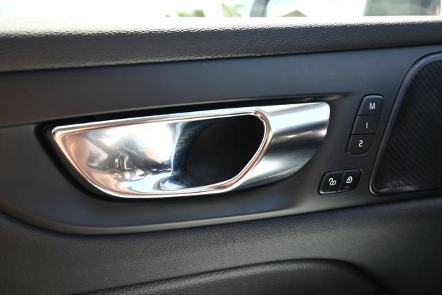 Used 2020 Volvo V60 T5 Cross Country AWD/4WD image 40